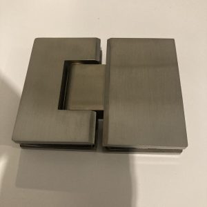 Bisagra doble inox satinada para vidrio de 6 mm